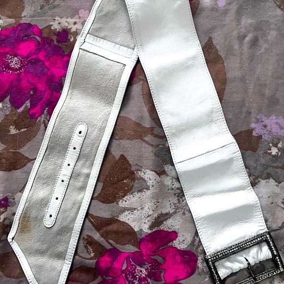 ZARA- Leather white belt with jewels - Picture 6 of 10